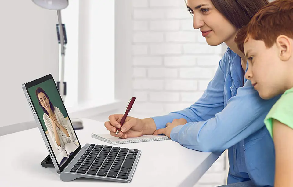 Wireless iPad keyboard with tablet holder KB088 Omoton (silver)