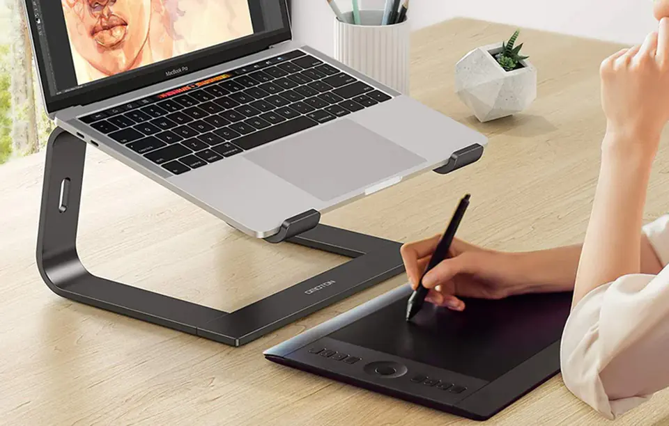 Adjustable laptop stand L2 Omoton (black)