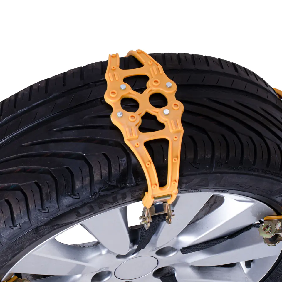 Snow chains, anti-slip wheel pads, snow tires 8el.