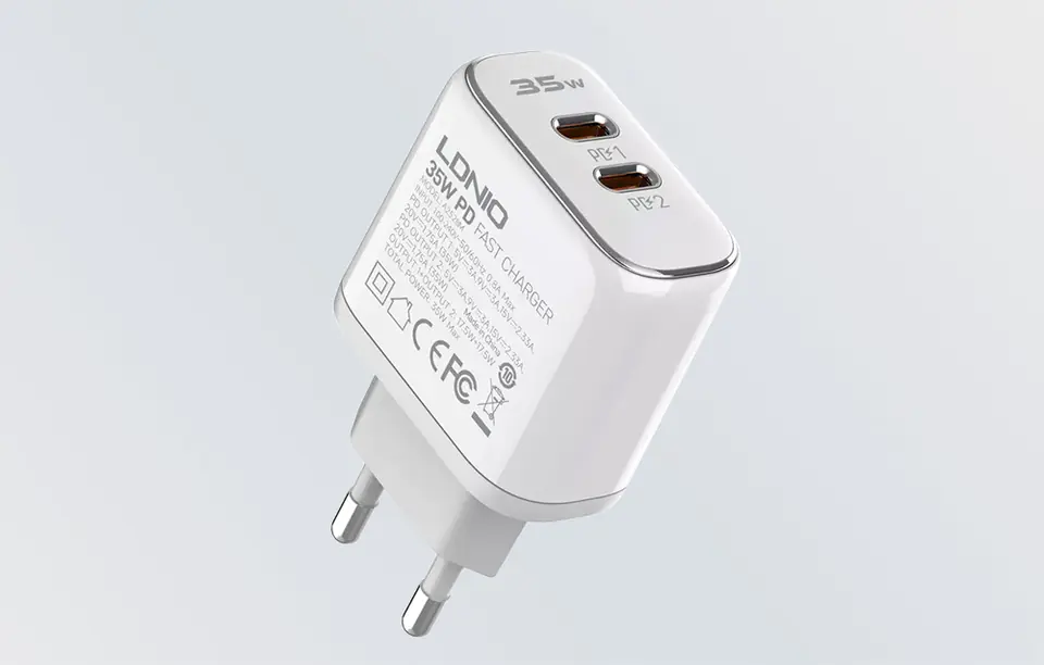 MFi LDNIO A2528M wall charger, 2xUSB-C, USB-C for Lightning 35W