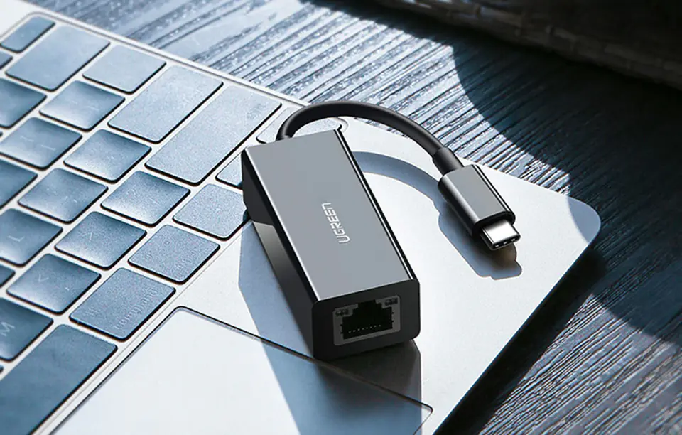 Adapter zewnętrzny Gigabit Ethernet USB-C męski UGREEN (czarny)