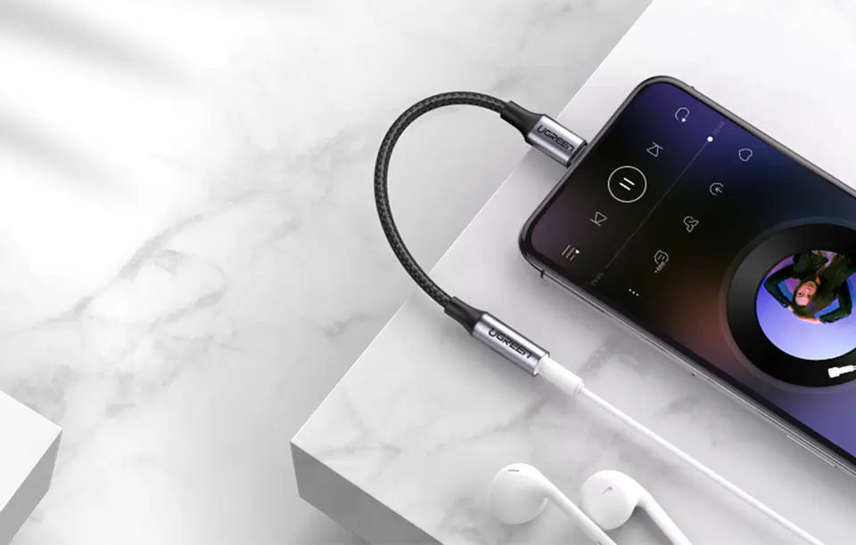 Adapter audio Ugreen US211 Lightning do Mini Jack 3.5mm 0.1m (czarny)