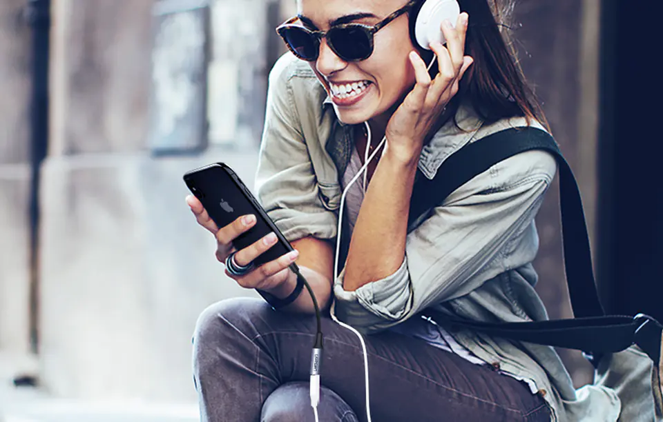 Adapter audio Ugreen US211 Lightning do Mini Jack 3.5mm 0.1m (czarny)