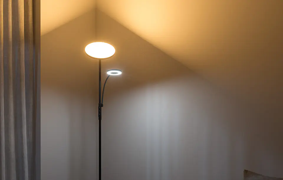 Podwójna lampa podłogowa z pilotem BlitzWill BWL-FL-0001 36W (czarna)