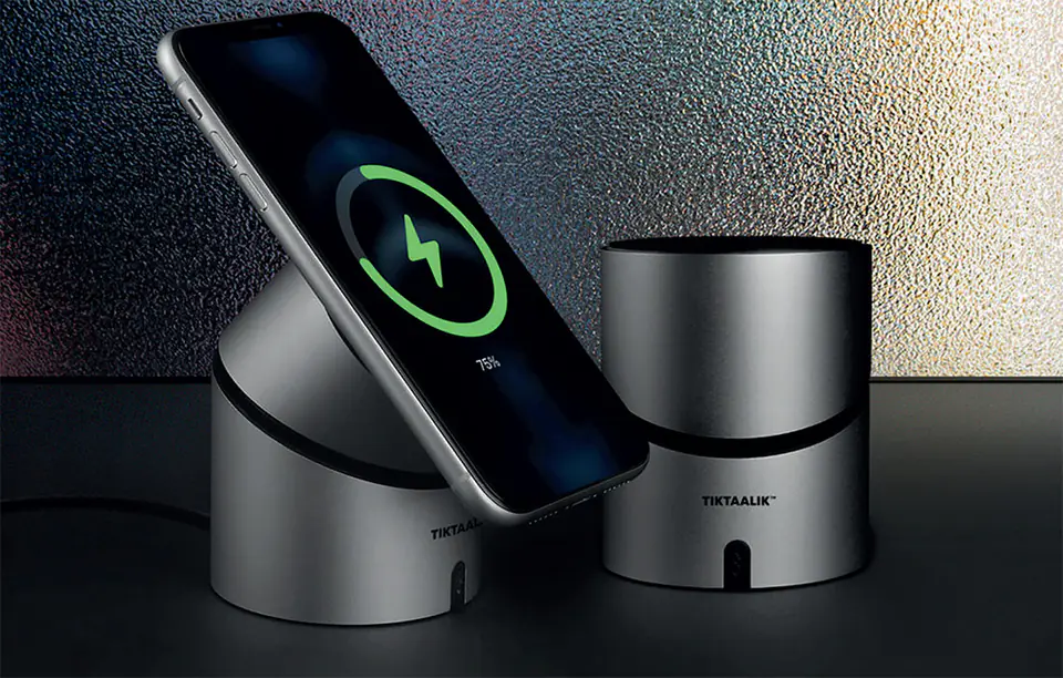 Aluminiowa ładowarka indukcyjna z głośnikiem Bluetooth i podstawką TIKTAALIK Alu (srebrna)