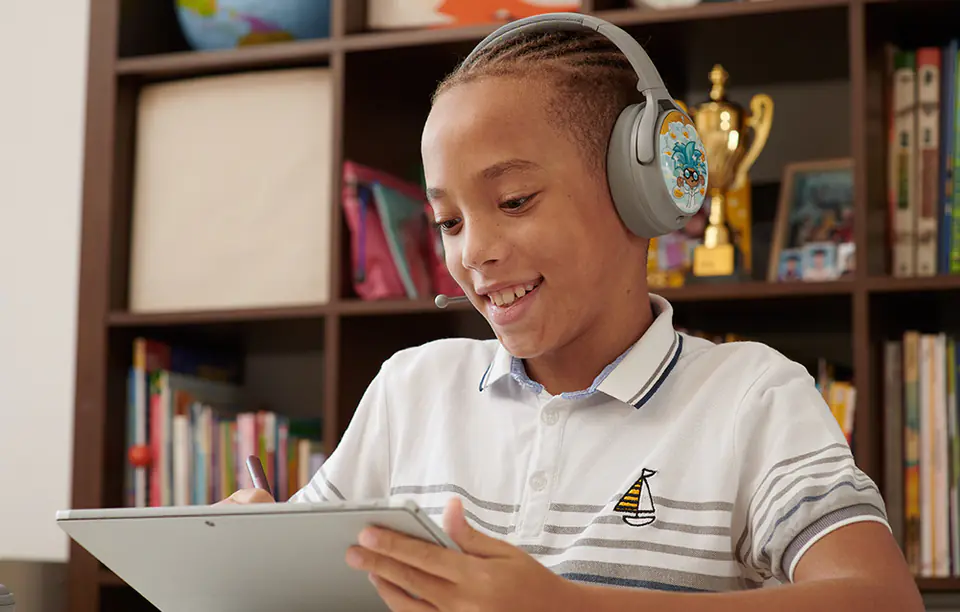 Słuchawki bezprzewodowe dla dzieci BuddyPhones Cosmos Plus ANC (szare)