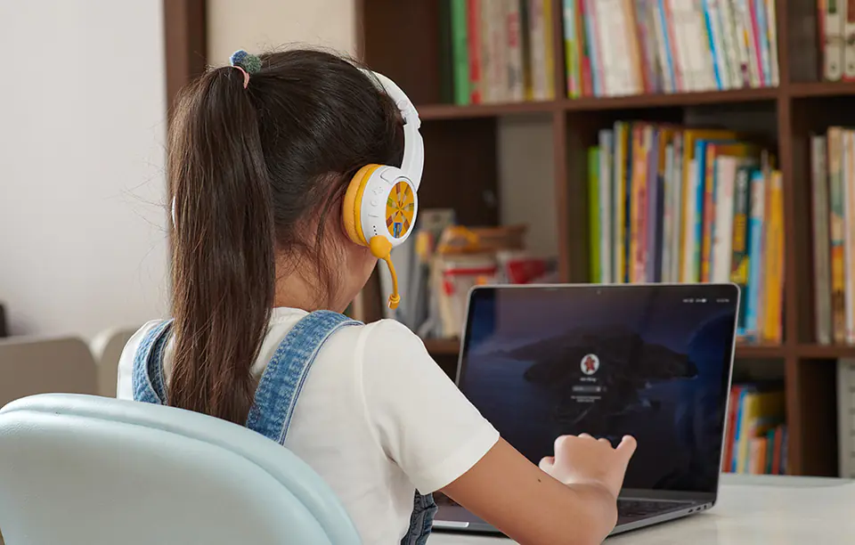 Słuchawki bezprzewodowe dla dzieci BuddyPhones School+ (żółte)