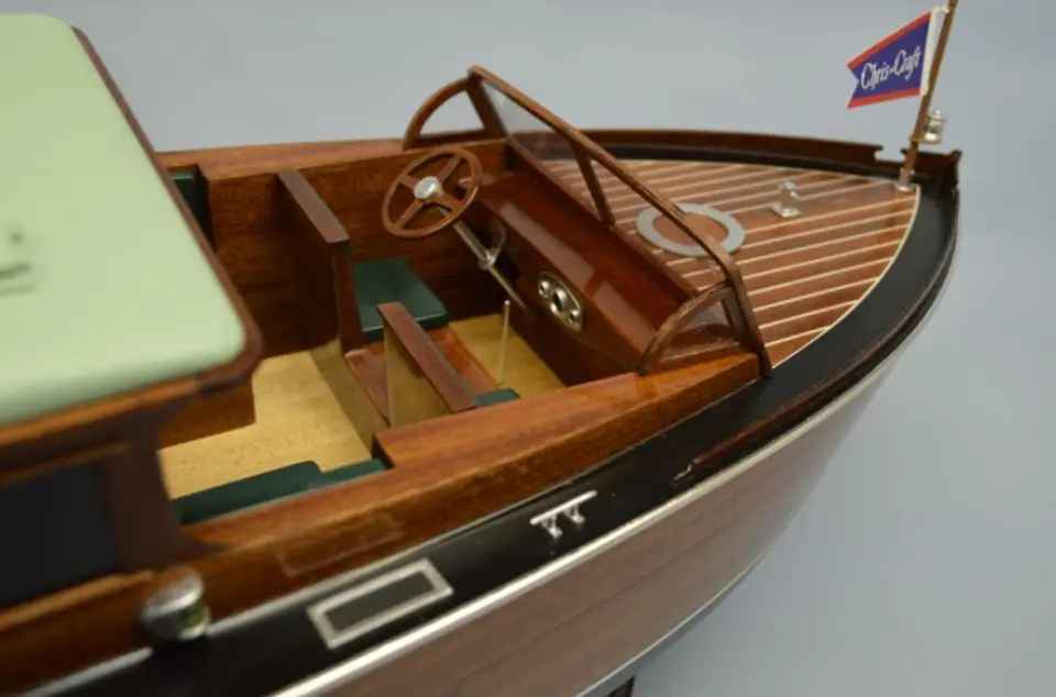Łódź - Łódź podmiejska 1929 Chris Craft 38' Commuter Boat Kit 1:12 - DUMAS