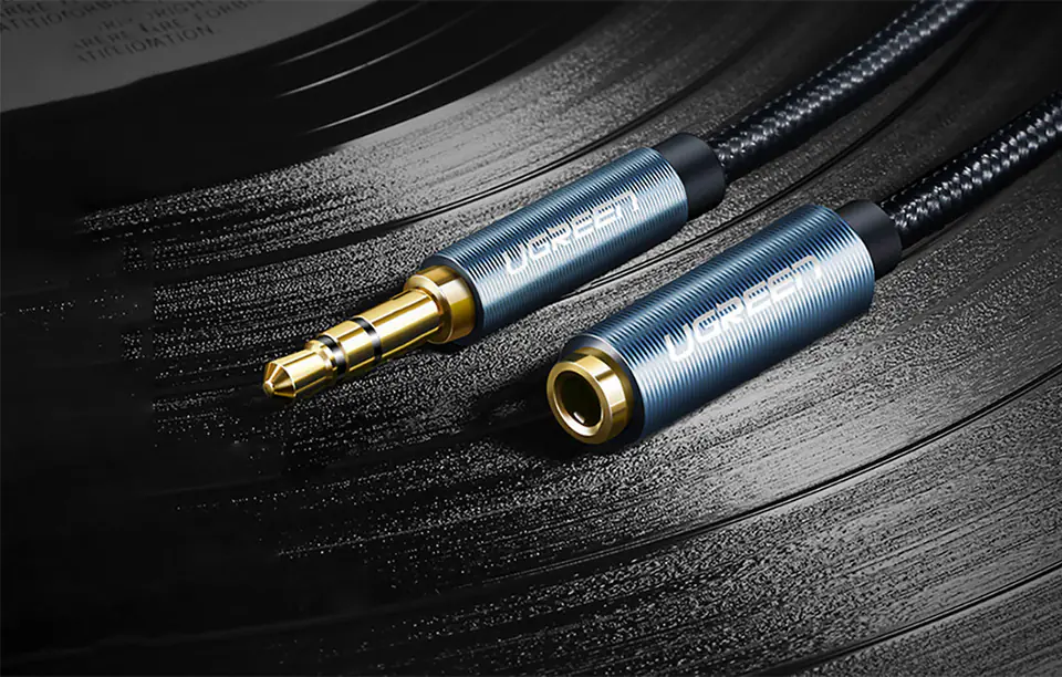 UGREEN AV118 Przedłużacz audio AUX jack 3,5 mm, 1.5m (czarny)