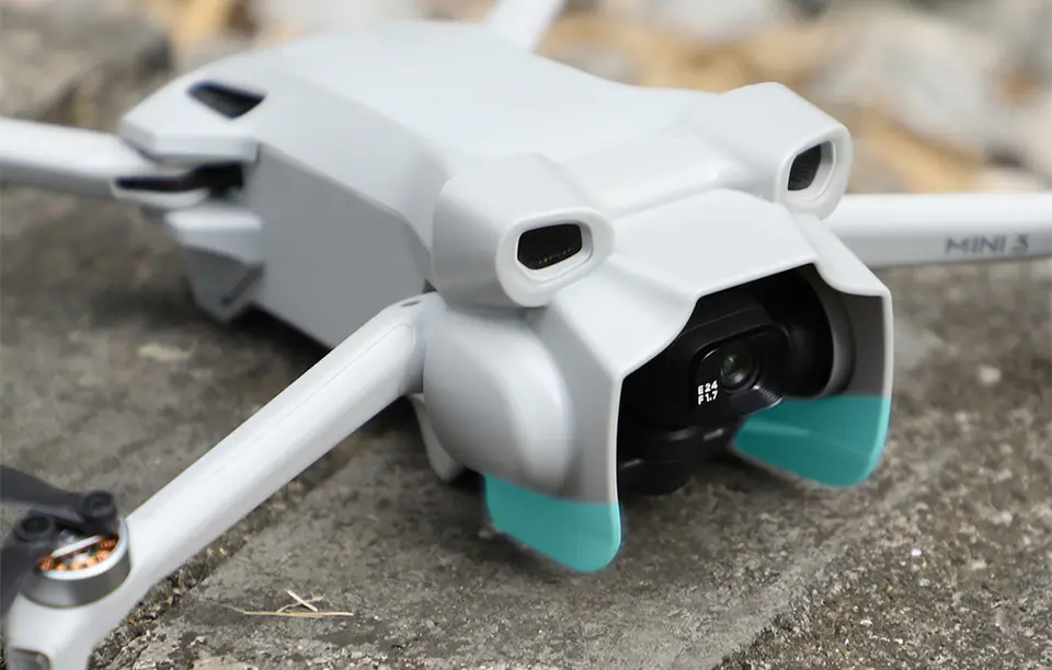 Osłona przeciwodblaskowa Sunnylife do drona DJI Mini 3 (szara)