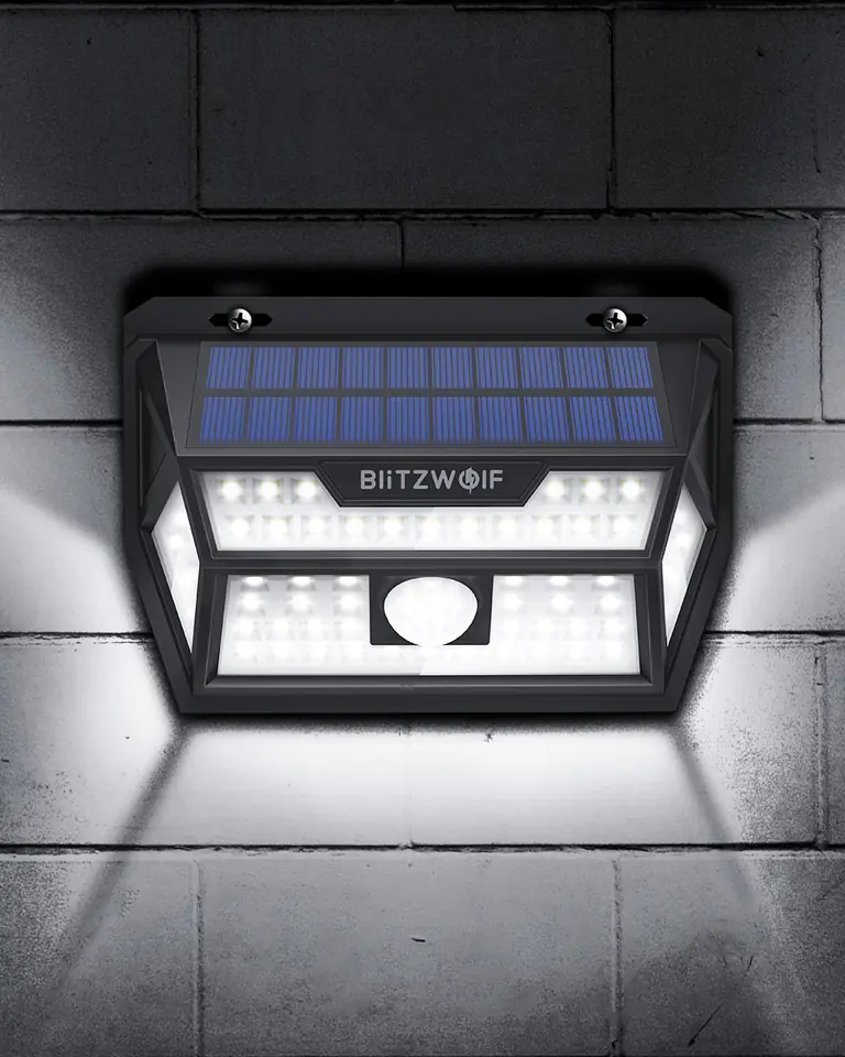 Zewnętrzna lampa solarna LED Blitzwolf BW-OLT1 z czujnikiem ruchu i zmierzchu, 2200mAh