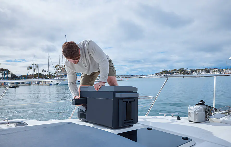 12EcoFlow/EcoFlow-Glacier/8