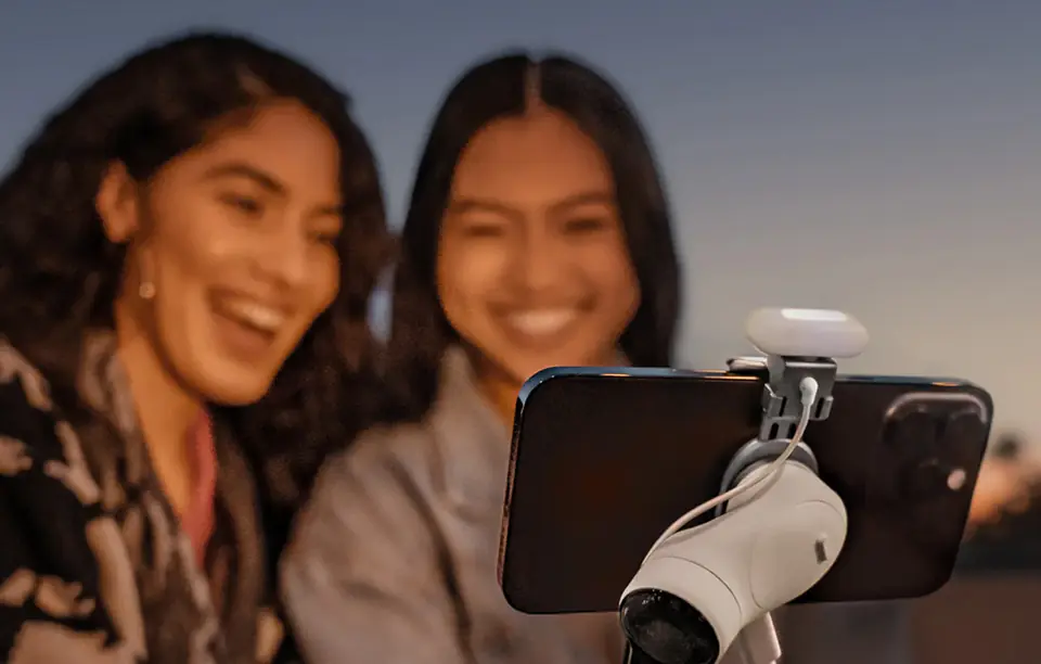 Insta360/Flow-Spot-Light/3