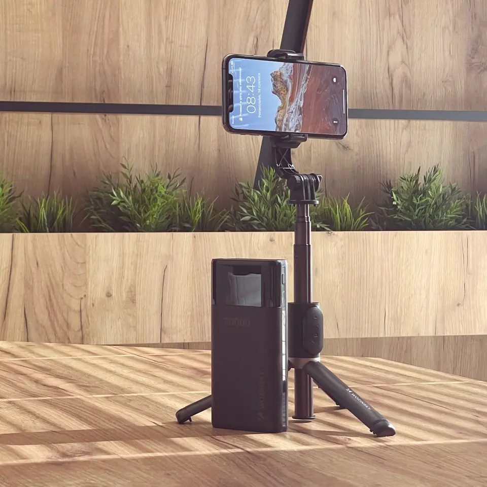 Selfie stick Wozinsky WSSTK-01-BK z power bankiem Wozinsky