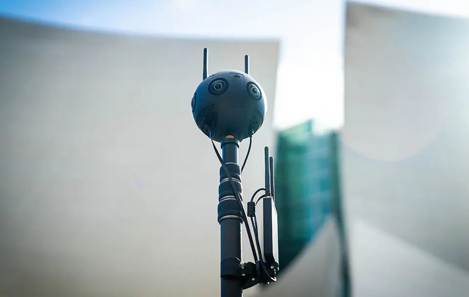 Insta360/Titan/1