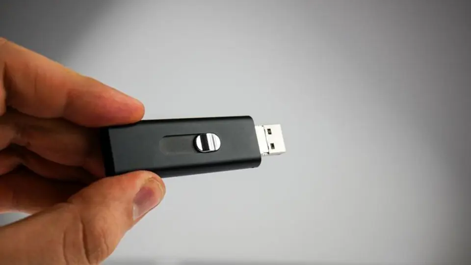 Profesjonalny dyktafon UR-26 16GB Vox OTG, detekcja dźwięku
