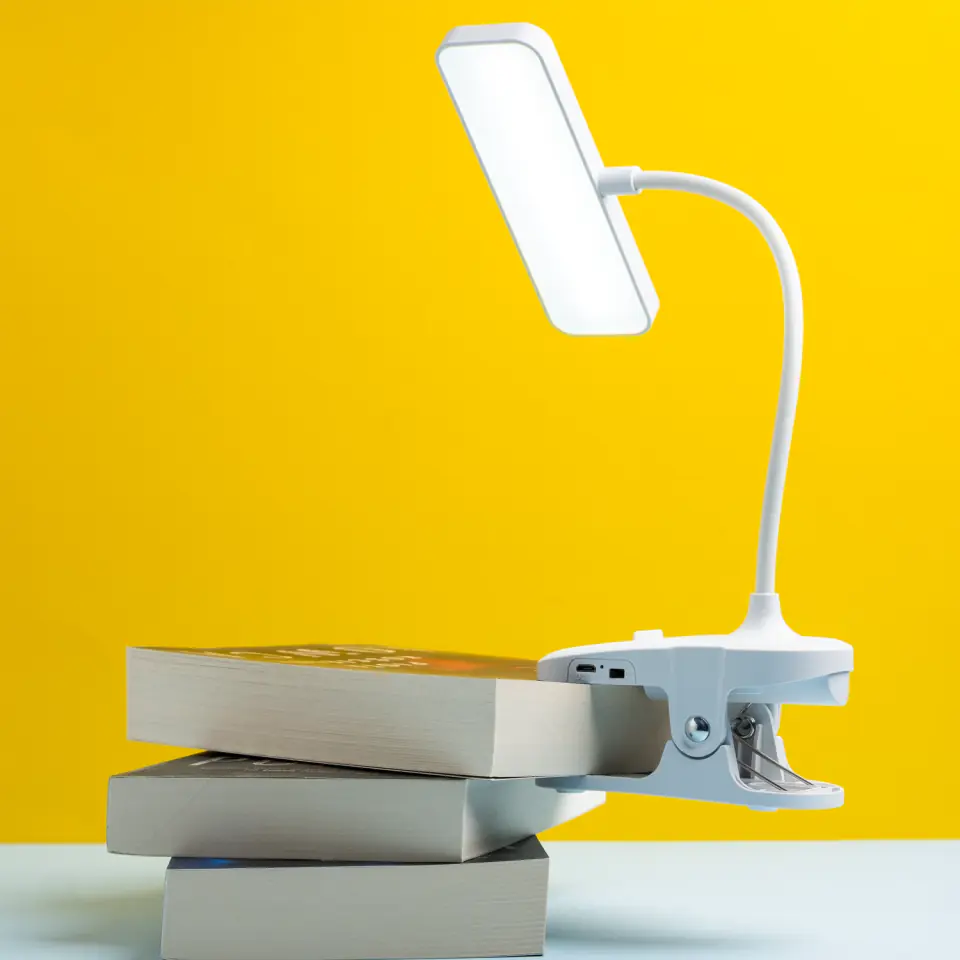 Lampka LED nocna na biurko biurkowa do czytania z klipsem lampa na klips dotykowa 3 tryby bezprzewodowa kabel USB biała
