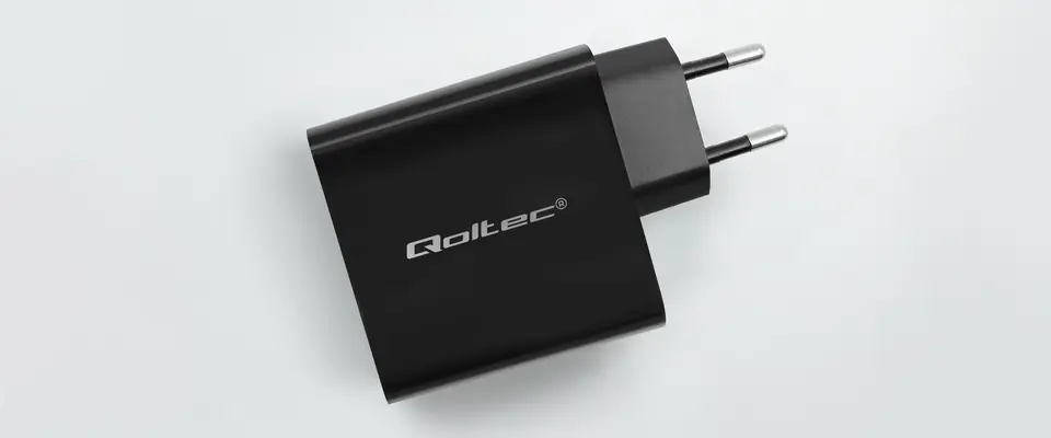 Qoltec Ładowarka Super Quick PD | 1xUSB-C | 1xUSB | 90W | 5-20V | 2.4-4.35A |  Czarna