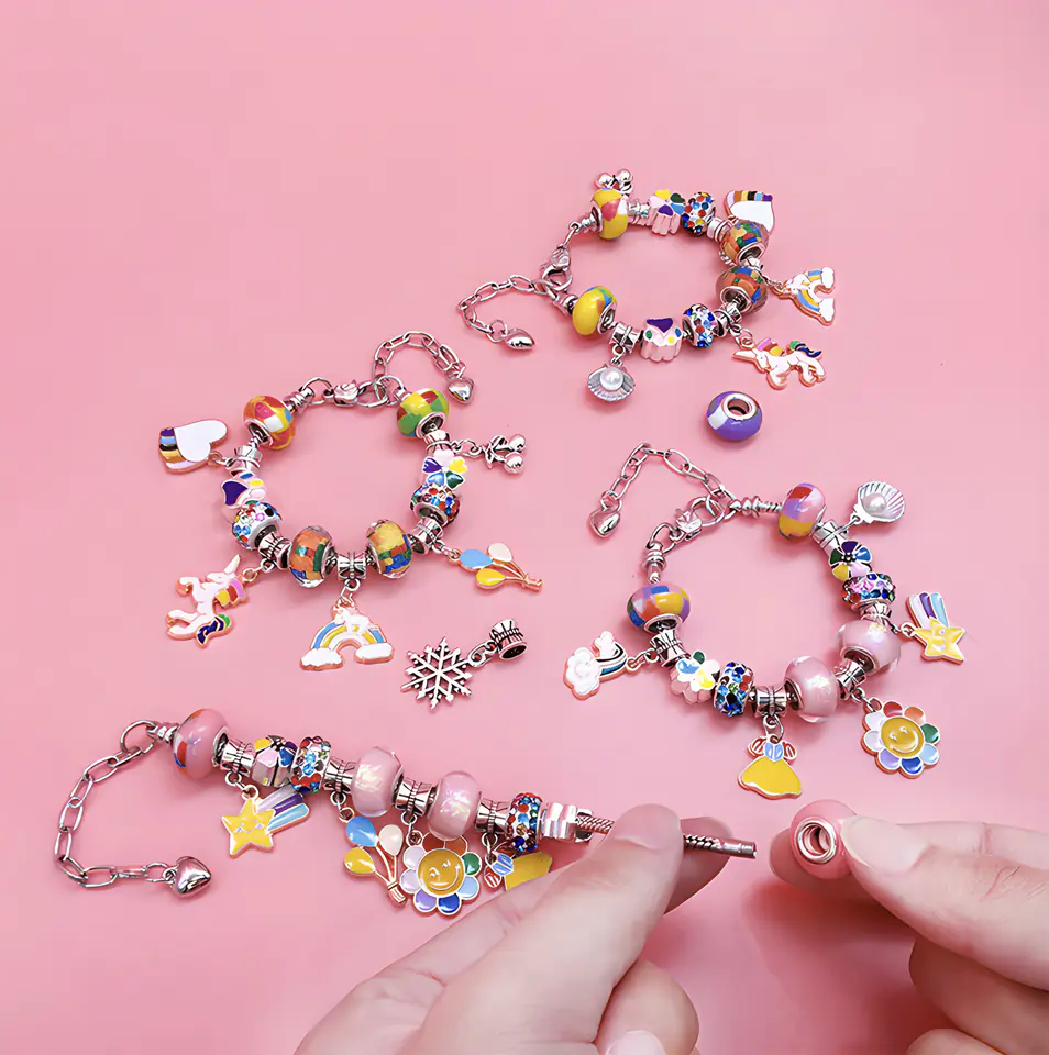 Zestaw Do Tworzenia Robienia Biżuterii, Bransoletek, Charmsy, Zawieszki, Koraliki 66el. KOLOROWY MIX + Kosmetyczka