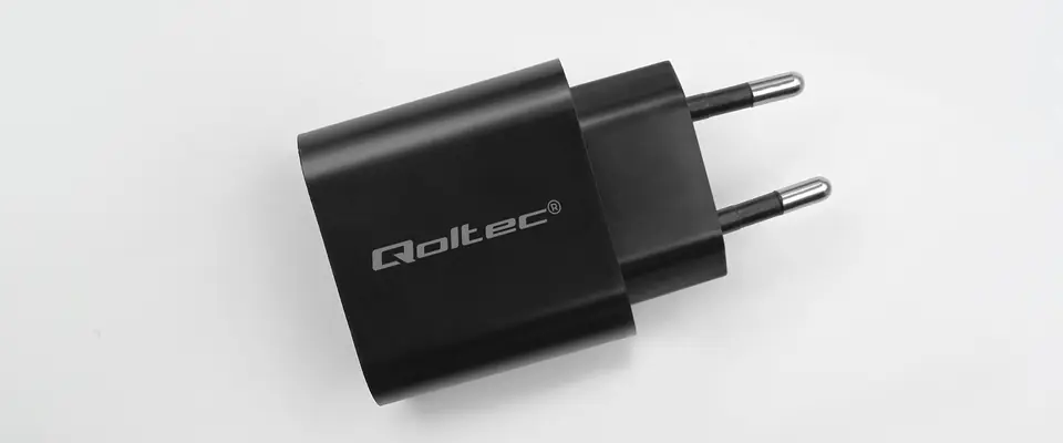 Qoltec Ładowarka GaN POWER PRO |  1xUSB-C | 1xUSB | 30W | 5-20V | 1.5-3A | Czarna