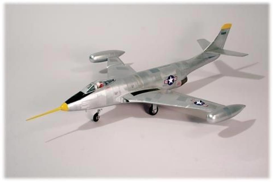 Plastic Model For Gluing Lindberg (USA) XF-88 Voodoo Jet