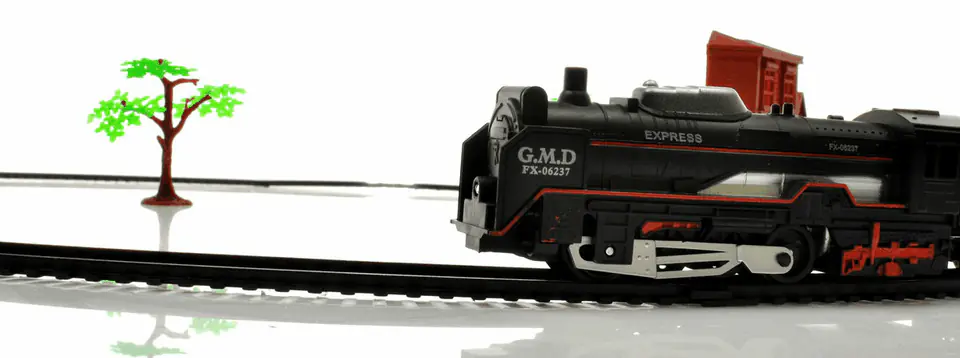 Realistic Rail King Railway - Steam Locomotive + 3 Wagons