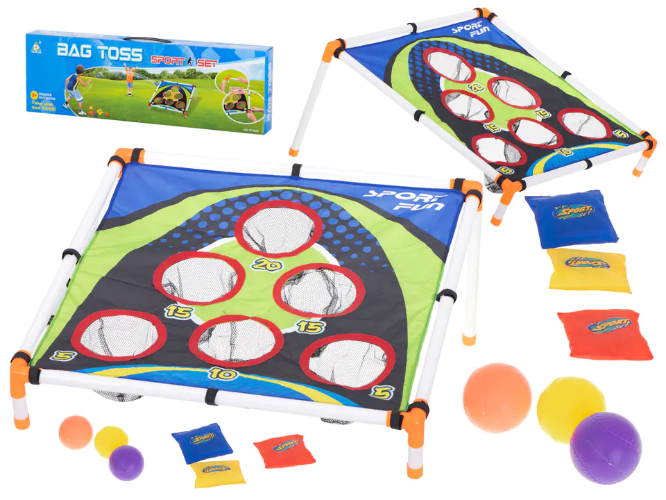 Throwing darts to the target with darts bags arcade game