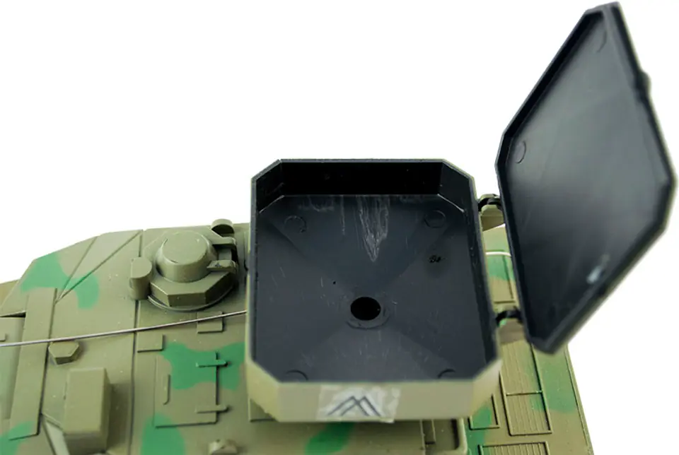 RC Remote-Controlled Shooting Tank