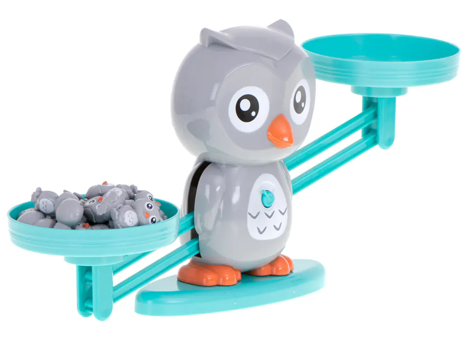 Weighing pan educational learning to count large owl