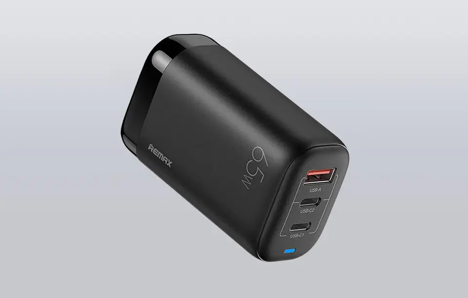 Ładowarka sieciowa Remax, RP-U55, 2x USB-C, USB,  EU 65W (czarna)