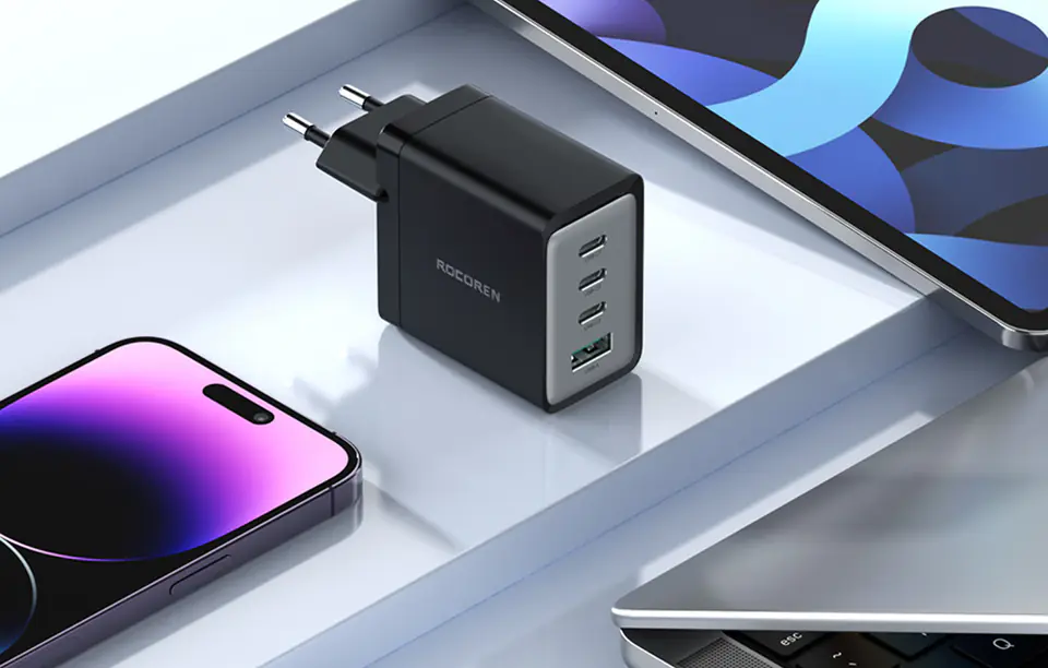 Ładowarka sieciowa Rocoren 3x USB-C, 1x USB, GaN, 67W (czarna)