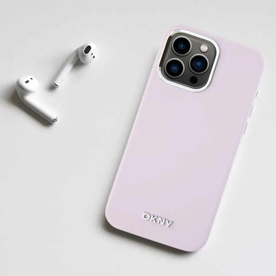 Oryginalne Etui IPHONE 13 / 14 / 15 DKNY Hardcase Liquid Silicone Small Metal Logo MagSafe (DKHMP15SSMCHLP) różowe