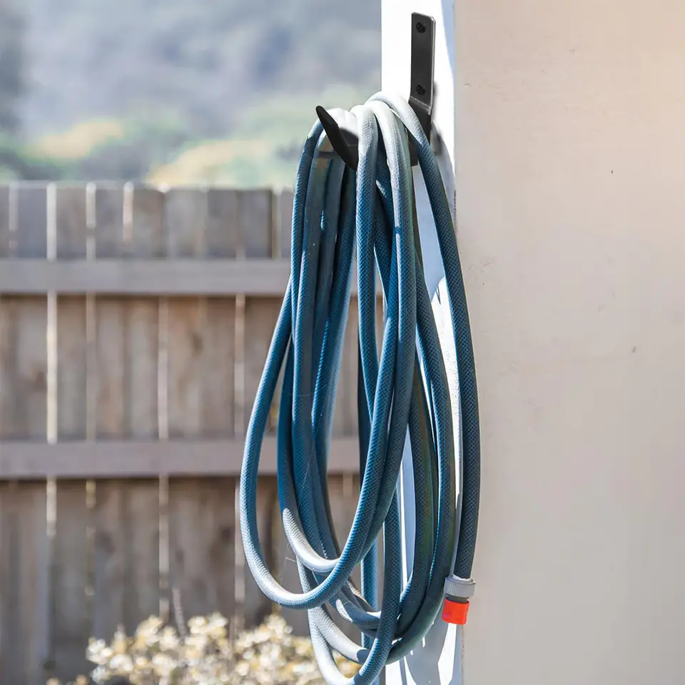 Uchwyt do garażu. Na opony, narzędzia, drabinę, węże, rower. Do 15kg