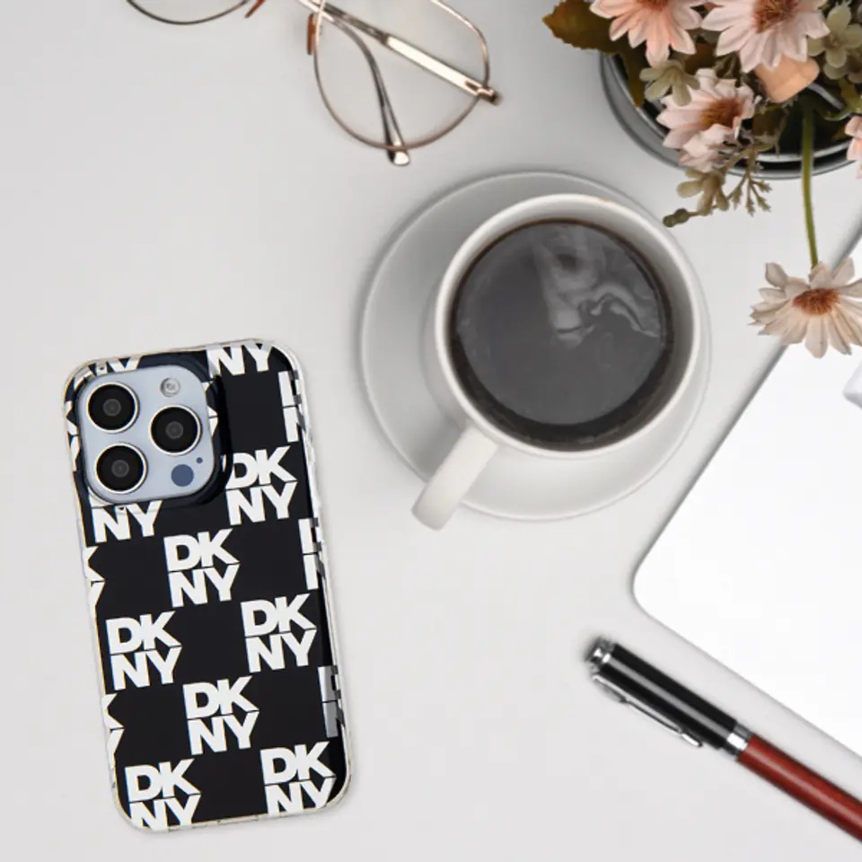 Oryginalne Etui IPHONE 13 / 14 / 15 DKNY Hardcase IML Checkered Mono Pattern (DKHCP15SHDLCEK) czarne