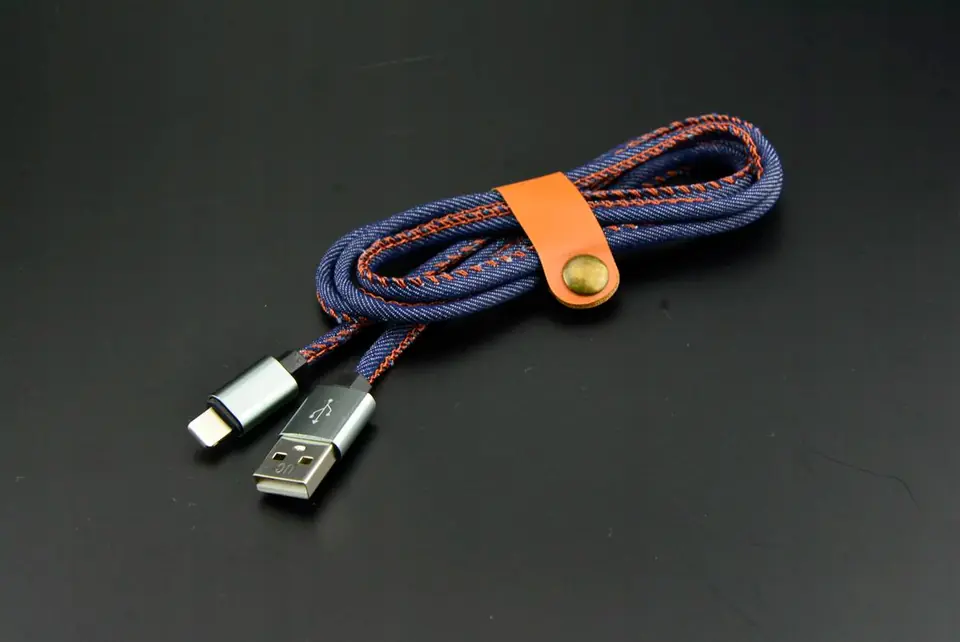 Kabel USB-A -> microUSB 1m 2A pleciony niebieski OMEGA JEANS (44200)