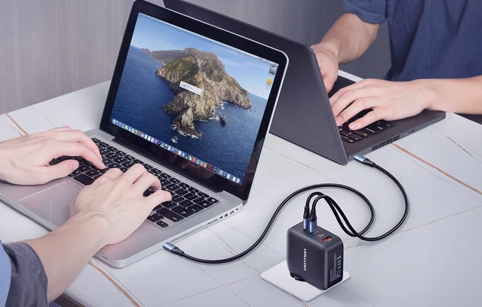 Ładowarka sieciowa, Vention, FEIW0-EU,  3xUSB-C, USB- A, 140W/140W/30W/18W, GaN (biała)