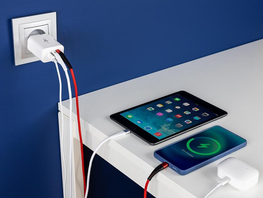 Ładowarka sieciowa USB Typ-C + 2 USB PD 48W