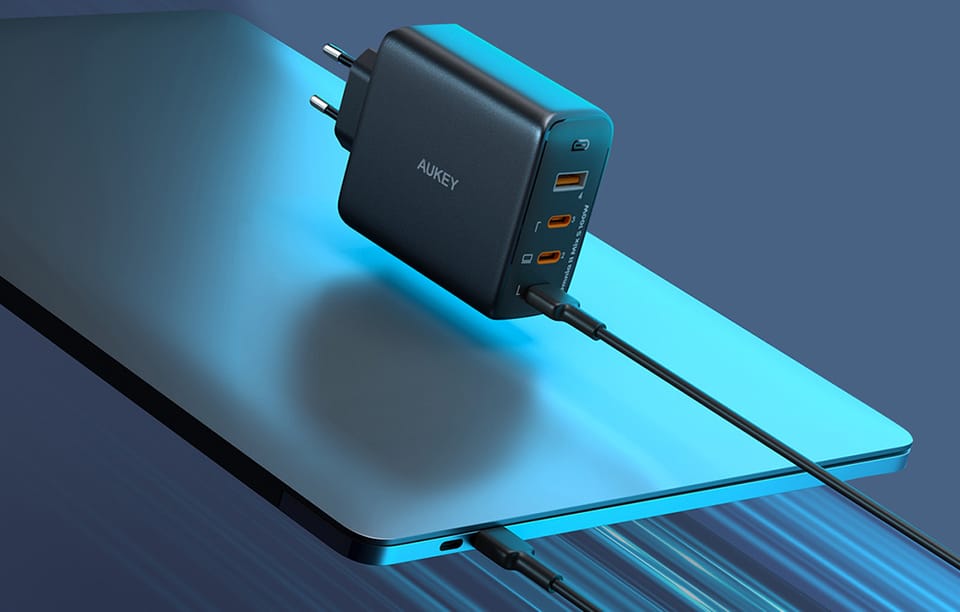 Ładowarka sieciowa Aukey PA-B7S, 1xUSB-A, 3xUSB-C, 100W GaN (czarna)
