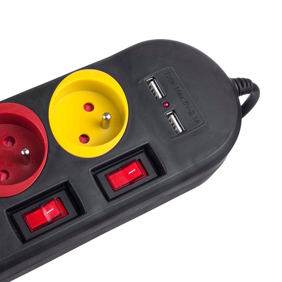 Listwa zasilająca, przedłużacz 4 gniazda + 2xUSB z włącznikami 1.5m