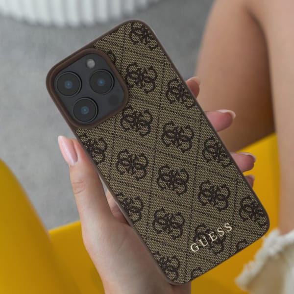 Guess GUHCP16SG4GFBR iPhone 16 6.1" brązowy/brown hardcase 4G Classic