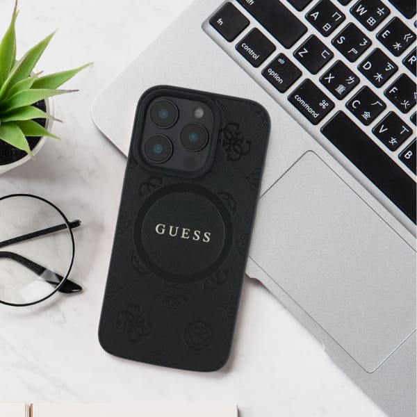 Guess GUHMP16SPSAPSMEP iPhone 16 6.1" różowy/pink hardcase Saffiano Peony Classic Logo MagSafe