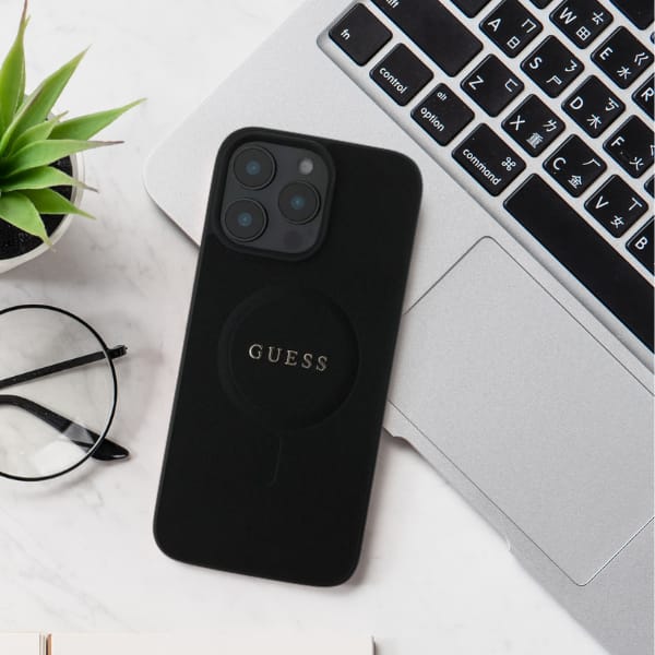 Guess GUHMP16LPSAHMCK iPhone 16 Pro 6.3" czarny/black hardcase Saffiano Classic Logo MagSafe