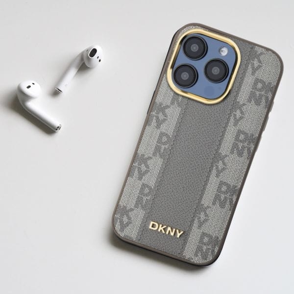 DKNY DKHMP15LPCPVSLE iPhone 15 Pro 6.1" beżowy/beige hardcase Leather Checkered Mono Pattern MagSafe