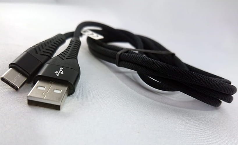 Kabel USB Typ-C z oplotem Spider (2 m, czarny)