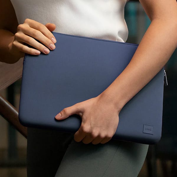 UNIQ totba Cyprus laptop Sleeve 14" onyx water-resistant neoprene
