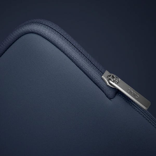 UNIQ totba Cyprus laptop Sleeve 14" onyx water-resistant neoprene