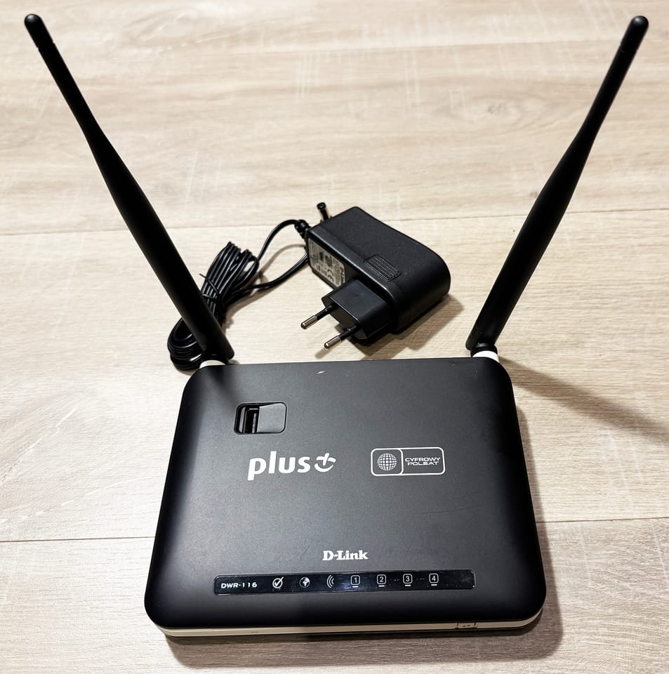 Powystawowy router wifi D-Link DWR-116 z gniazdem USB na modem LTE