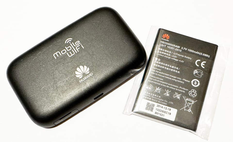 Powystawowy router wifi Huawei E5373 modem LTE na kartę sim