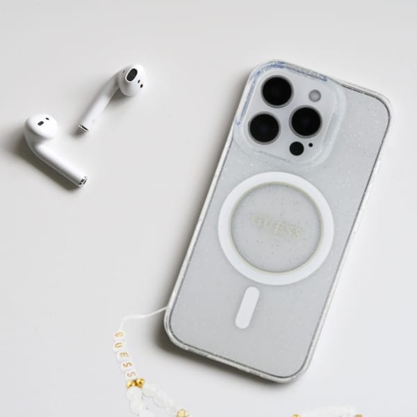 Guess GUHMP16SHGCRELST iPhone 16 6.1" przeźroczysty/transparent hardcase IML Glitter With Pearl Strap MagSafe