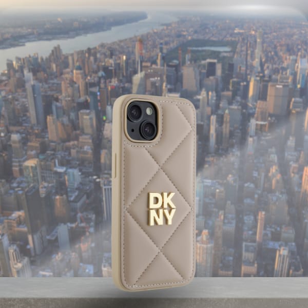 DKNY DKHCP14SPQDSLE iPhone 14 6.1"        beżowy/beige Quilted Stack Logo